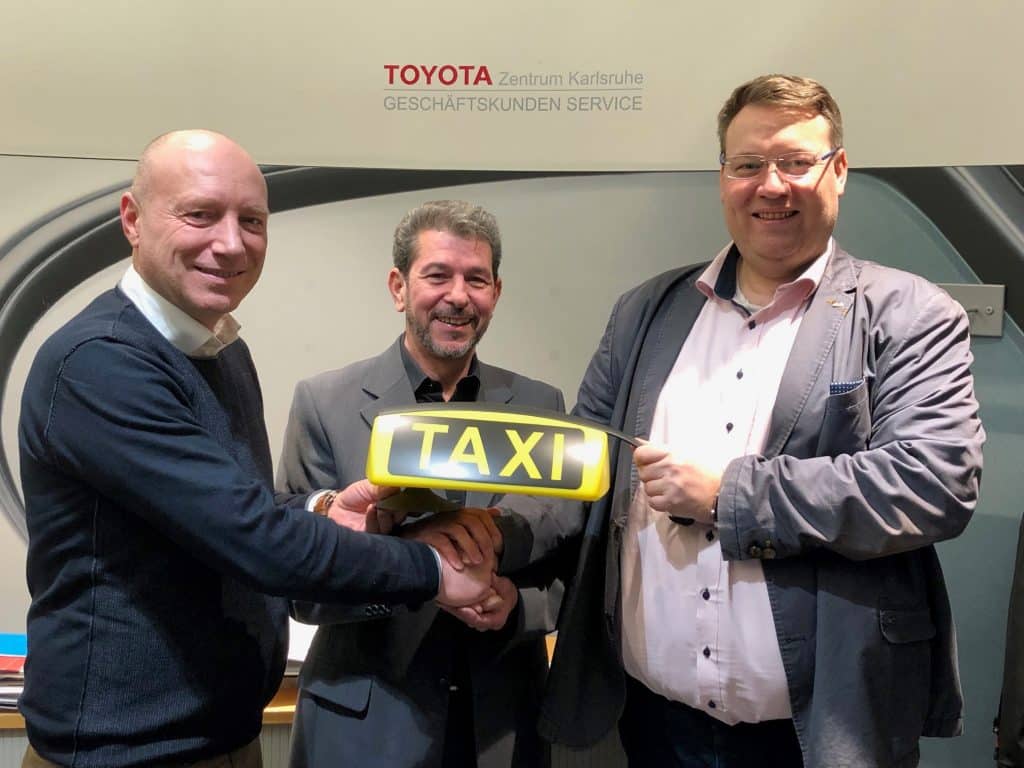Vibe Taxi Und Mietwagen Gmbh Karlsruhe Taxi-Holl Karlsruhe bestellt 20 Hybrid-Taxen | Taxi Karlsruhe 61 61 61